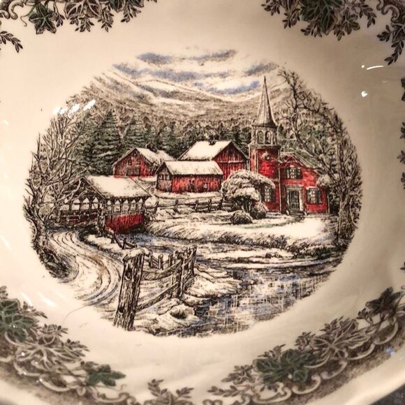 Queen's Country Village Christmas Winter Bowls 6” - Picture 4 of 5